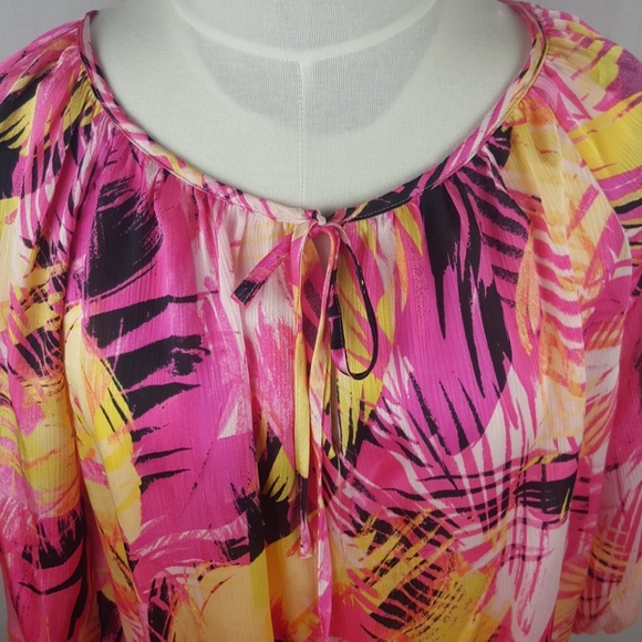 Vince Camuto Splashy Tropical Blouse - Picture 2 of 4